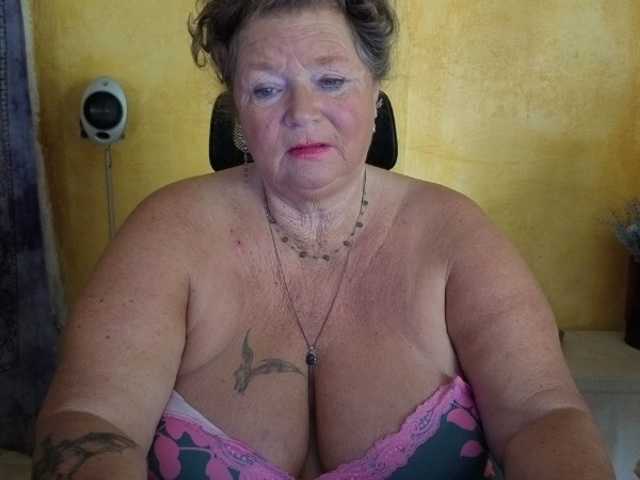 lady-vamp live webcam show