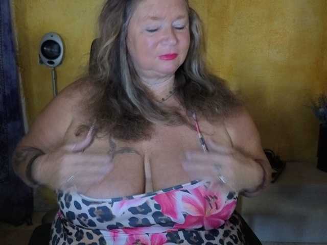 lady-vamp live webcam show