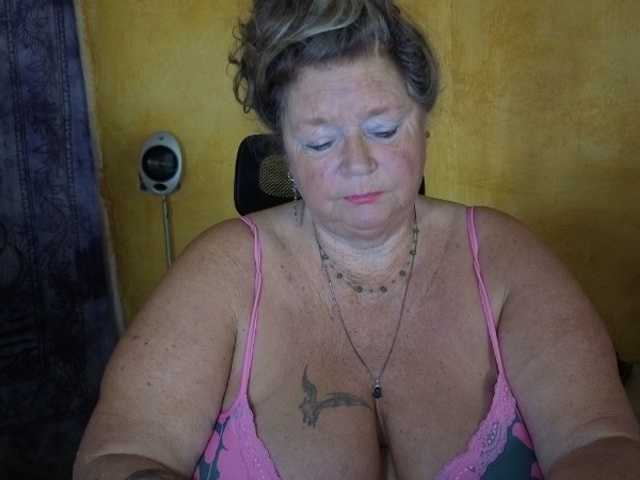 lady-vamp live webcam show