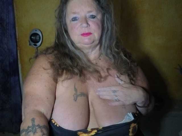 lady-vamp live cam on BongaCams