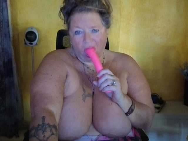 lady-vamp live webcam show