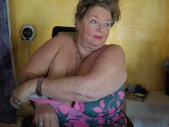 lady-vamp live webcam show