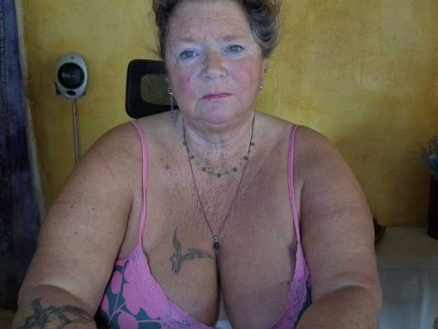 lady-vamp live webcam show