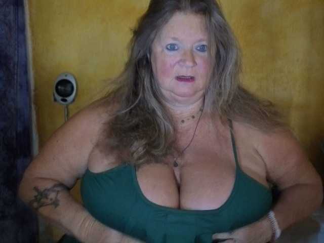 lady-vamp live cam on BongaCams