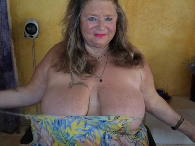 lady-vamp live webcam show