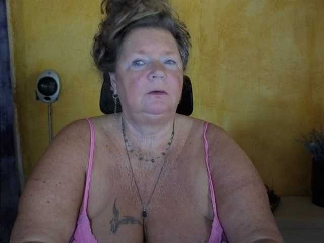 lady-vamp live webcam show