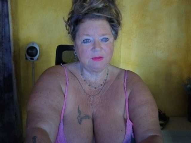 lady-vamp live webcam show