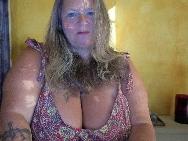 lady-vamp's BongaCams show and profile