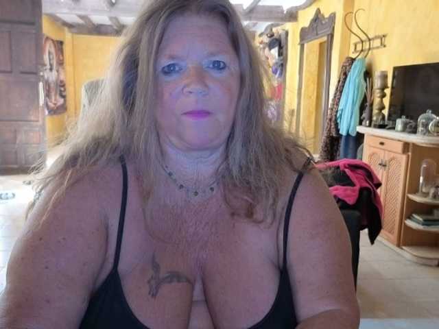 lady-vamp live cam on BongaCams
