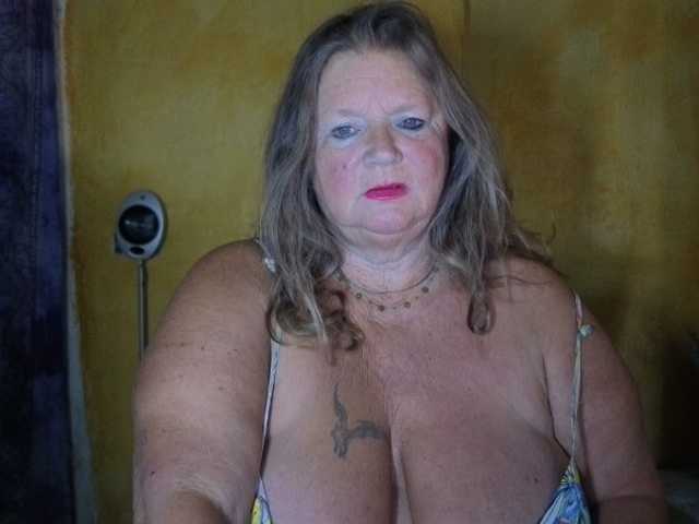 lady-vamp live cam on BongaCams