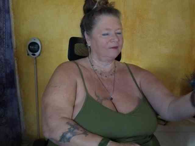 lady-vamp webcam