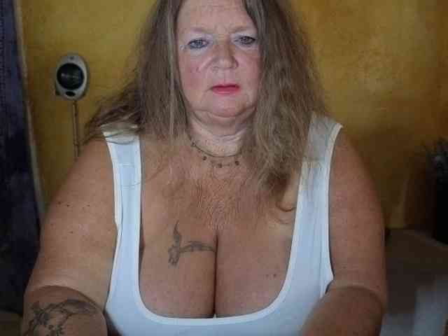 lady-vamp webcam