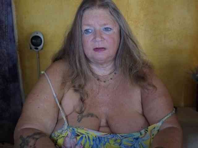 lady-vamp webcam