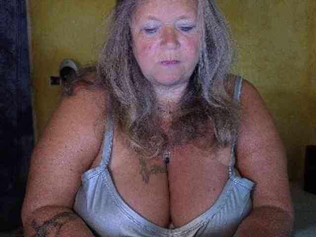 lady-vamp webcam