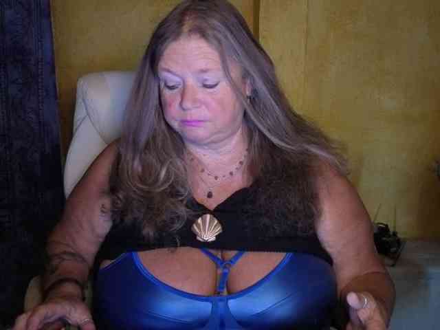 lady-vamp webcam