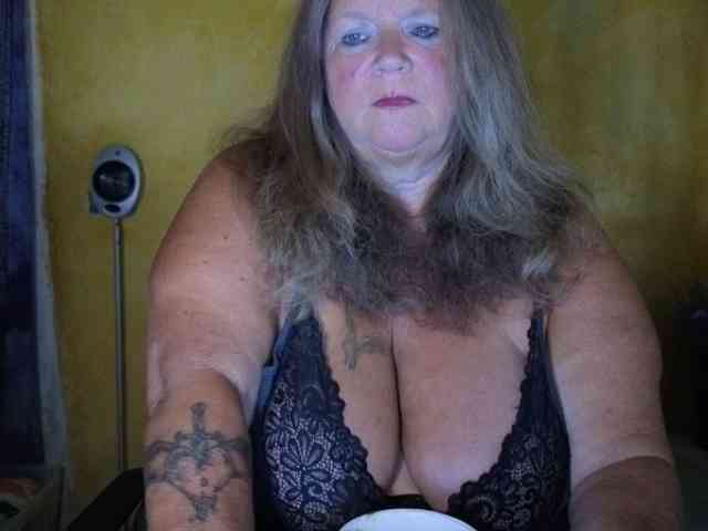lady-vamp webcam
