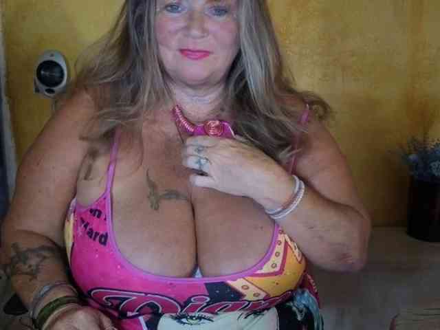 lady-vamp webcam