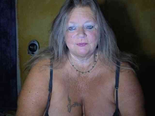 lady-vamp webcam