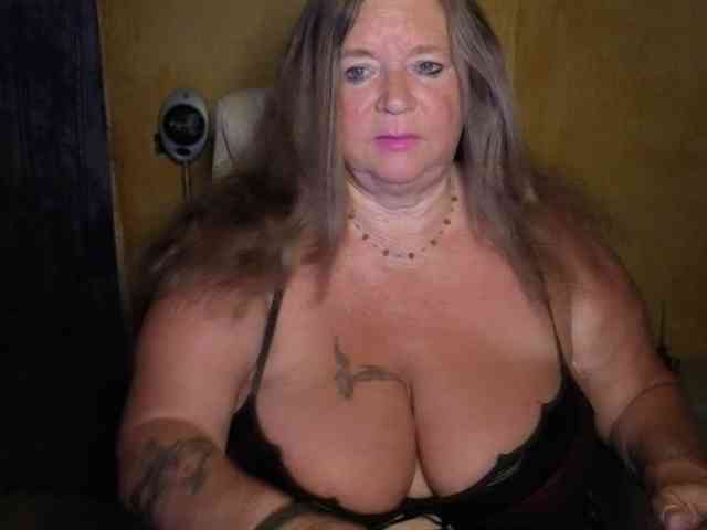 lady-vamp webcam