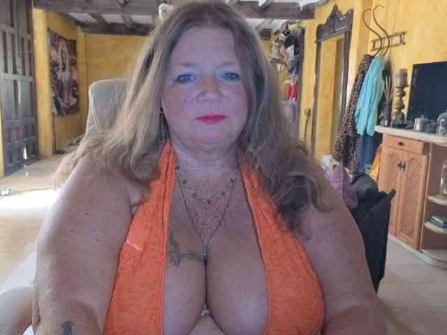 lady-vamp webcam