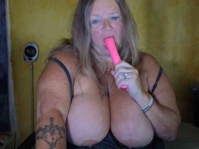 lady-vamp webcam