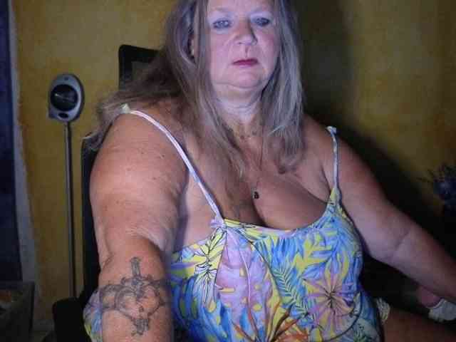 lady-vamp webcam