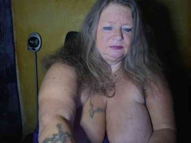 lady-vamp webcam