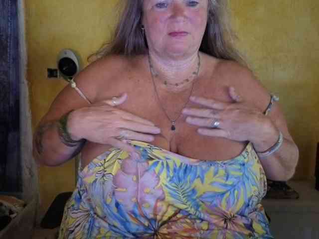 lady-vamp webcam
