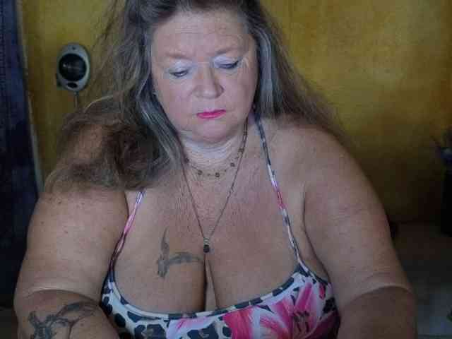 lady-vamp webcam