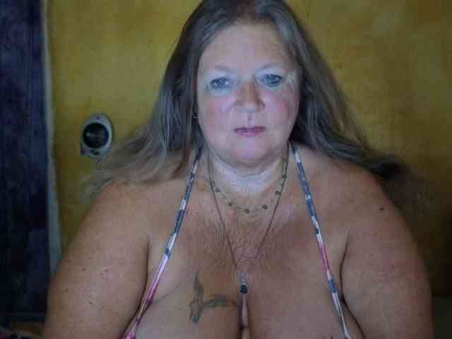 lady-vamp webcam