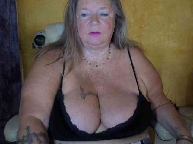 lady-vamp webcam