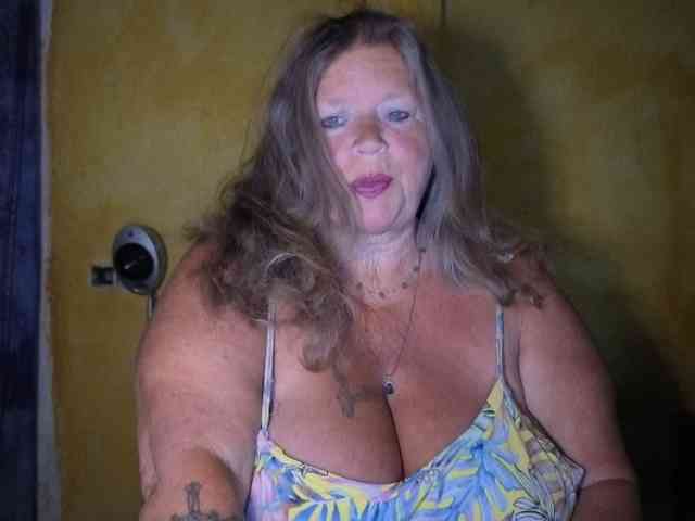 lady-vamp webcam