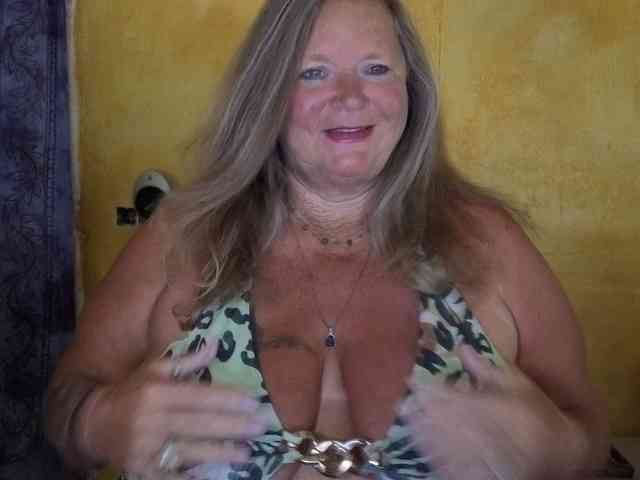 Model: lady-vamp