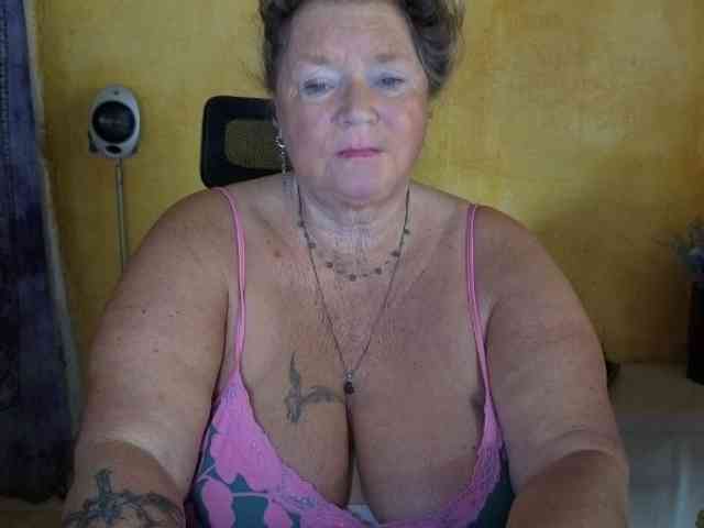 lady-vamp webcam