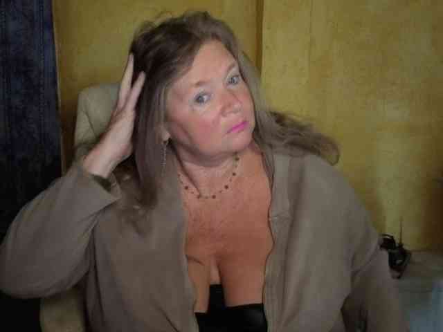 Model: lady-vamp