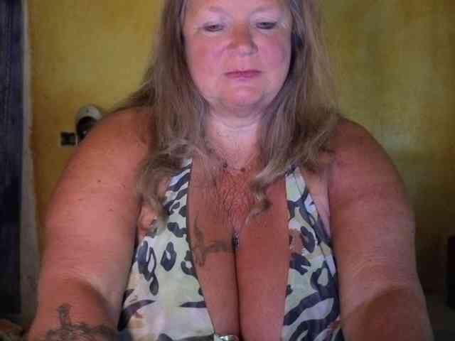 lady-vamp webcam