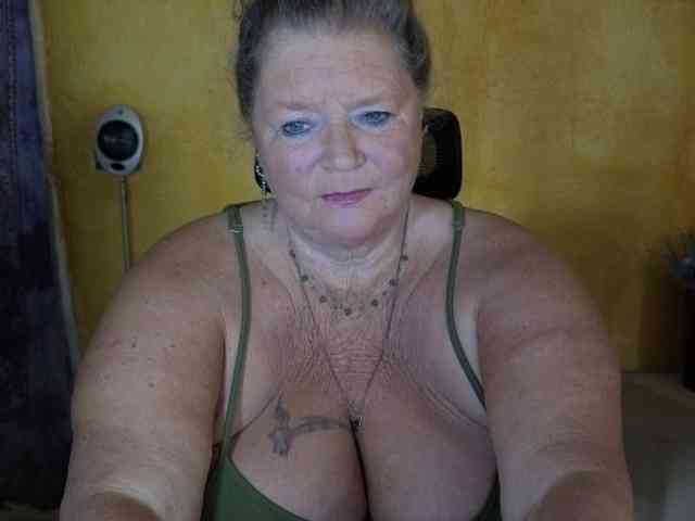lady-vamp webcam