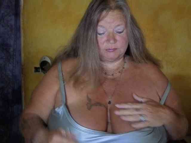 lady-vamp webcam