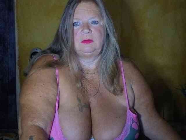 lady-vamp webcam