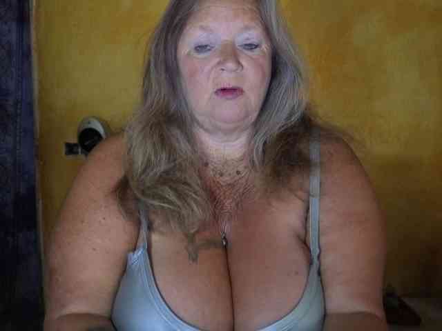 lady-vamp webcam