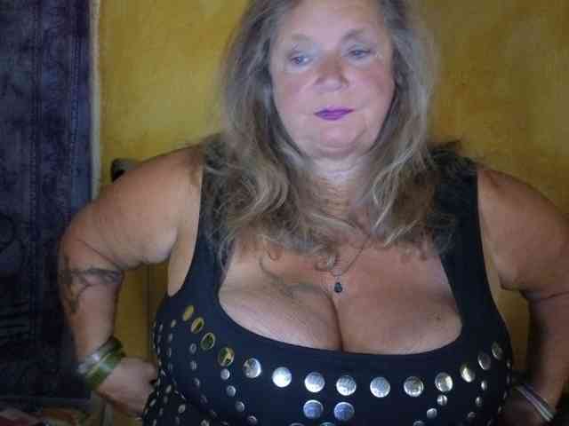lady-vamp webcam