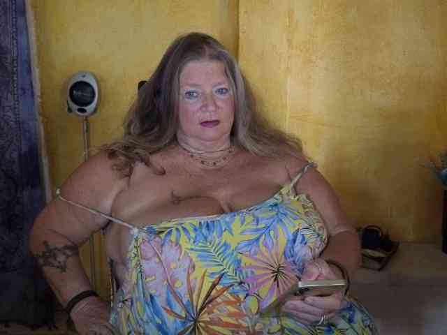 lady-vamp webcam