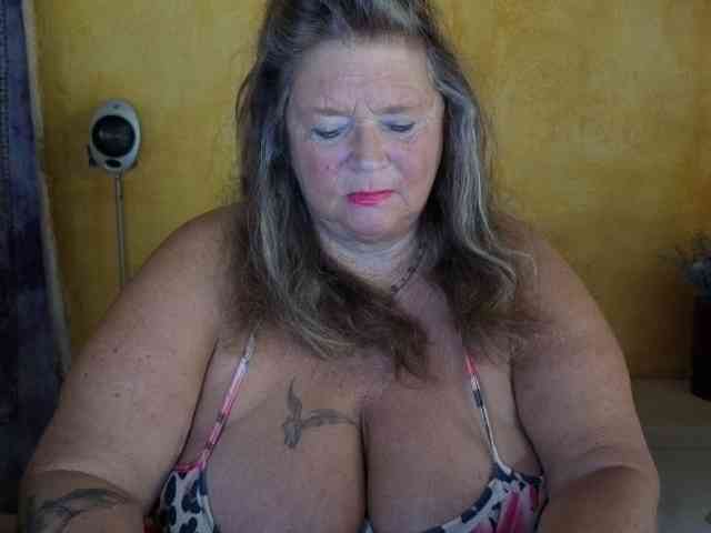 lady-vamp webcam