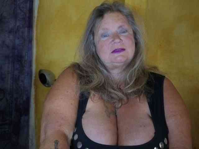 lady-vamp Live Webcam on BongaCams