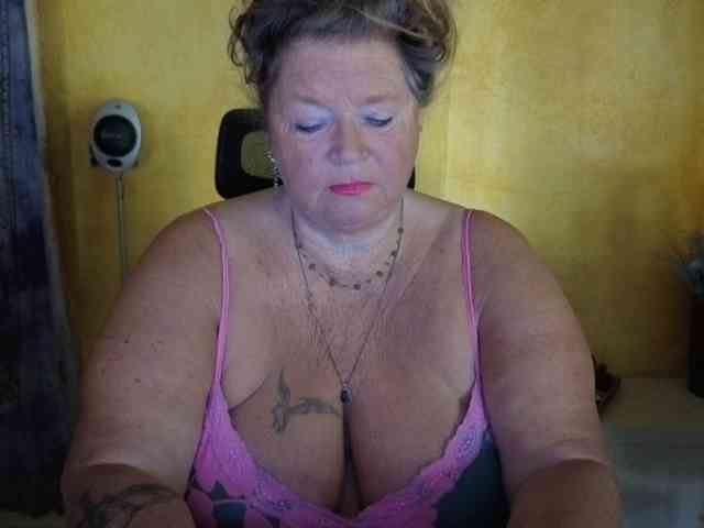 lady-vamp webcam