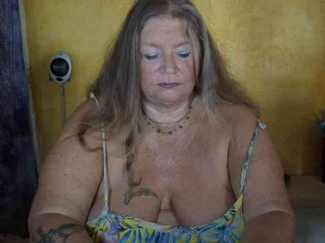 lady-vamp webcam
