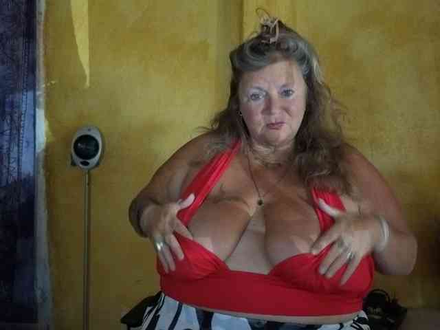 Model: lady-vamp