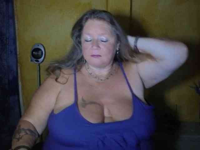 lady-vamp webcam