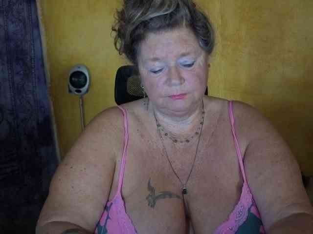 lady-vamp webcam