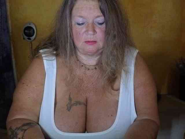 lady-vamp webcam